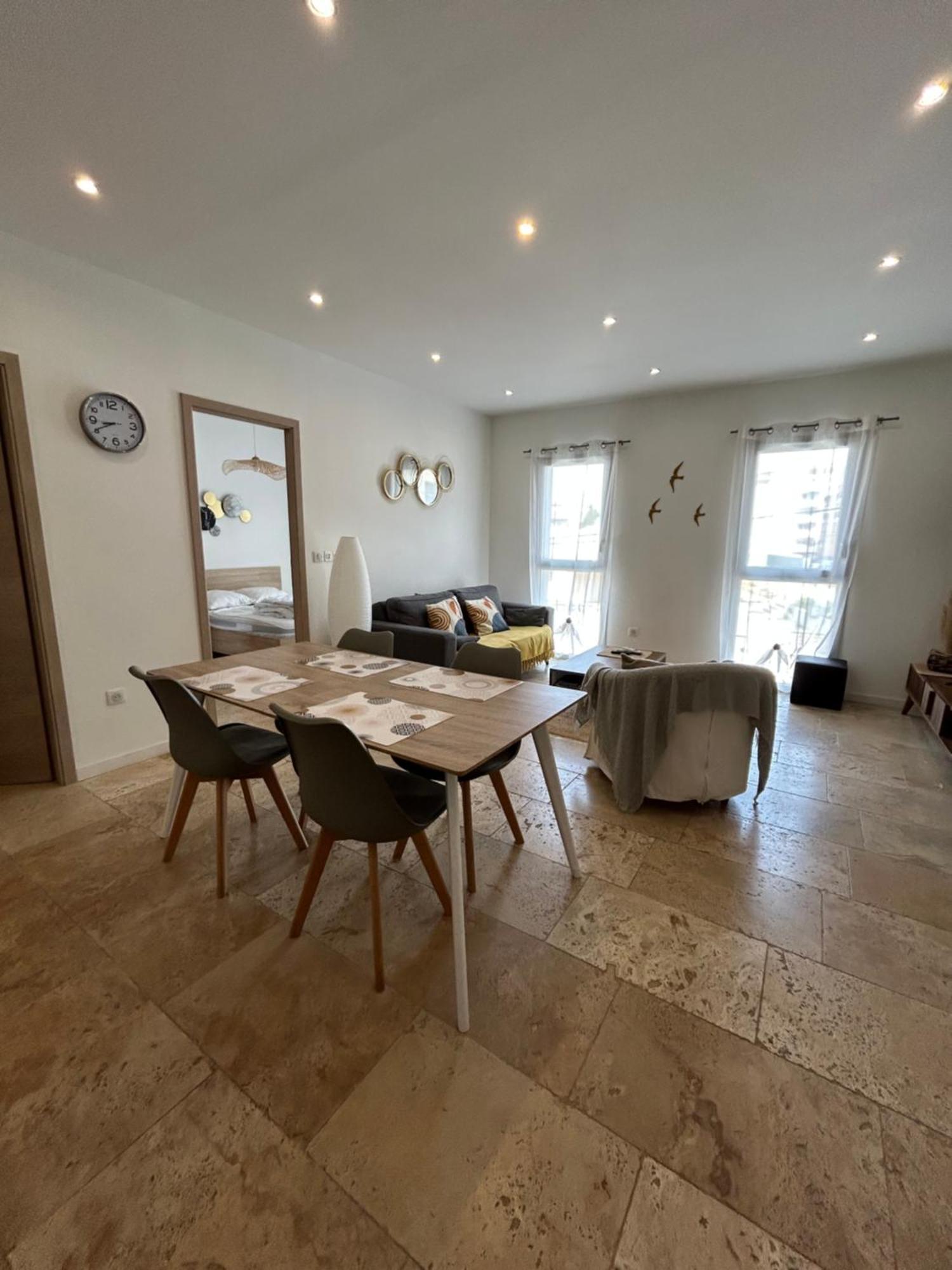 Appartement T3 Dans Maison Neuve 7 Couchages La Seyne-sur-Mer Luaran gambar