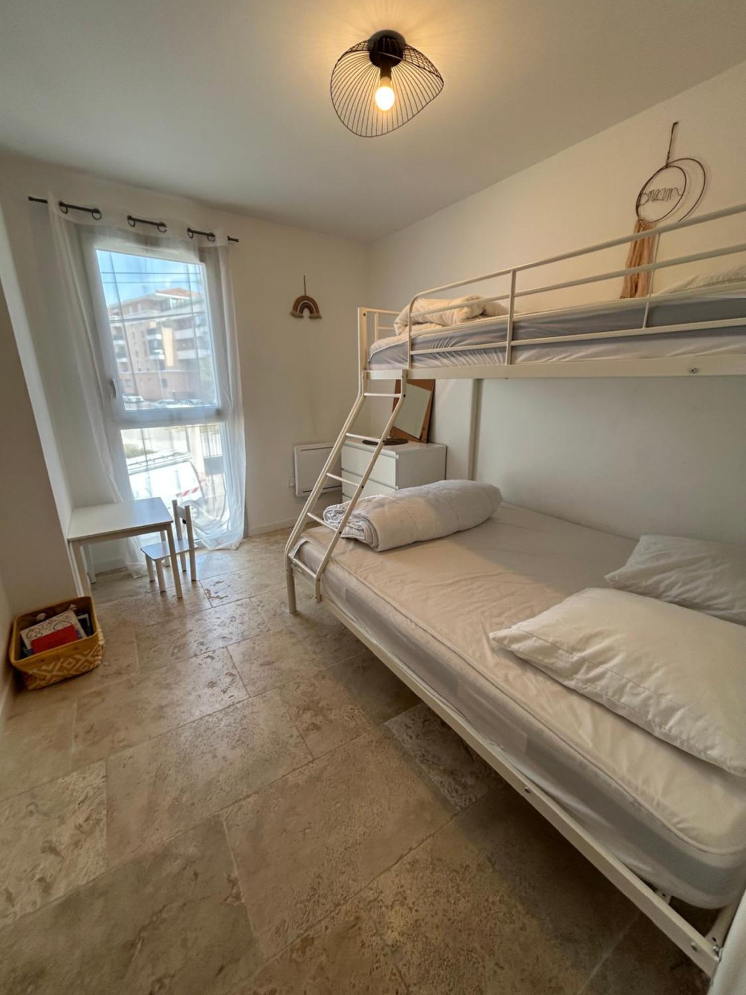 Appartement T3 Dans Maison Neuve 7 Couchages La Seyne-sur-Mer Luaran gambar
